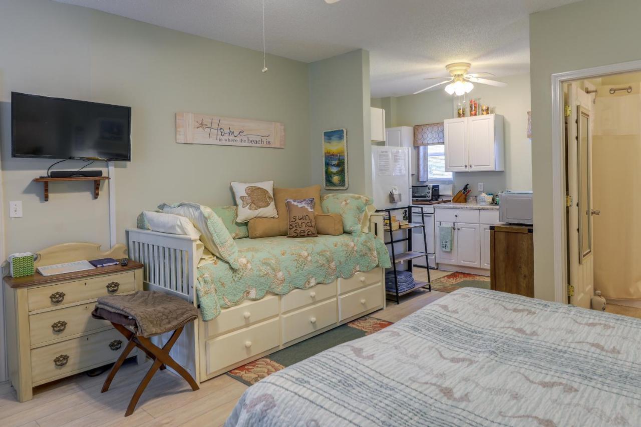 Sneads Ferry Vacation Rental Studio With Water Views Buitenkant foto